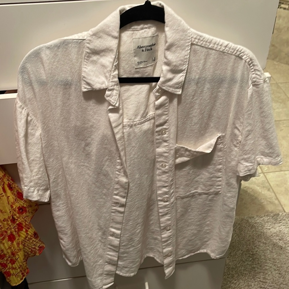 Abercrombie Short Sleeve Button Down Size Small - image 1